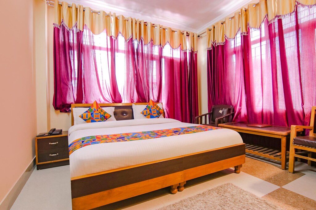 Premium Room with Balcony and Mountains
