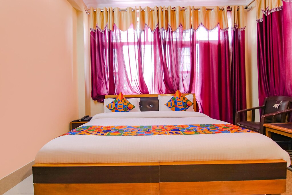 Premium Room with Balcony and Mountains